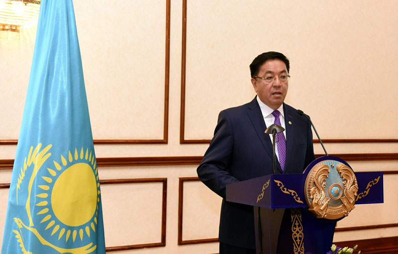  سفير جمهورية كازاخستان خيرات لاما شريف