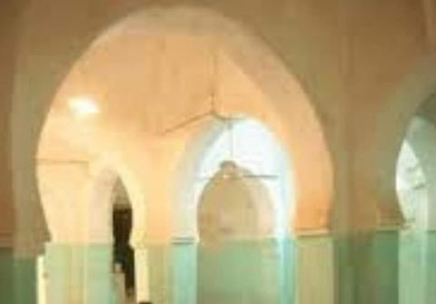 لصوص يعتدون على شيخ طاعن في السن أثناء سيره نحو المسجد موريتانيا اليوم