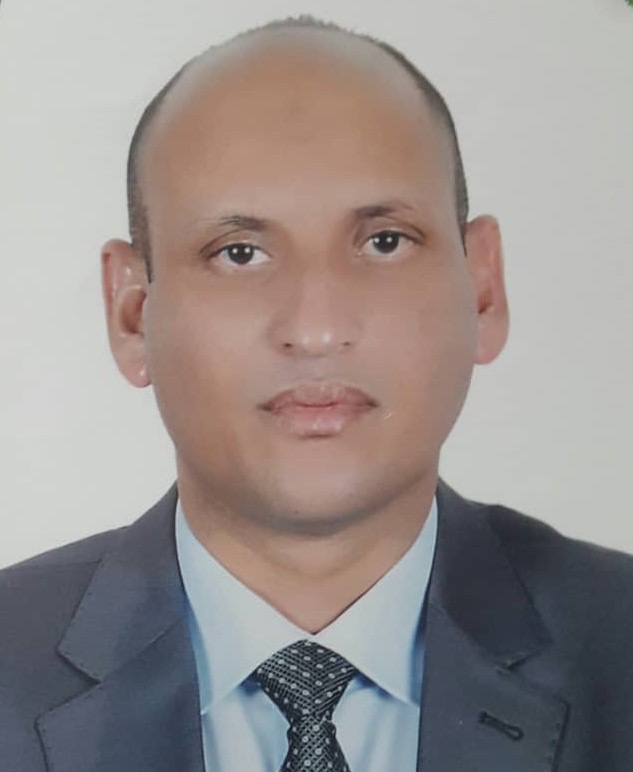 د. محمد ولد عابدين أكاديمي وإعلامي
