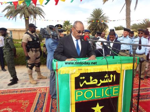وزير الداخلية و اللامركزية أحمدو ولد عبد الله