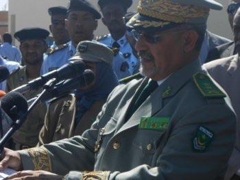 اللواء محمد ولد مكت يلقى كلمته في الاحتفال بالعيد الوطني