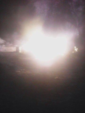 صورة من الشاحنة المحترقة